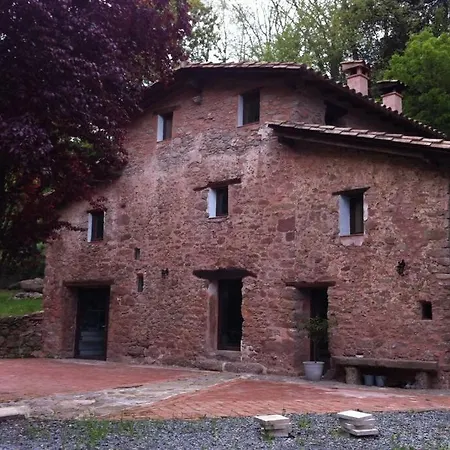 Chalet La Badenca. Masia Catalana Del S. Xvii Riudaura